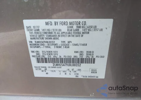 2018 Lincoln Mkt Reserve z USA, uszkodzony, nr VIN 2LMHJ5AT9JBL00352